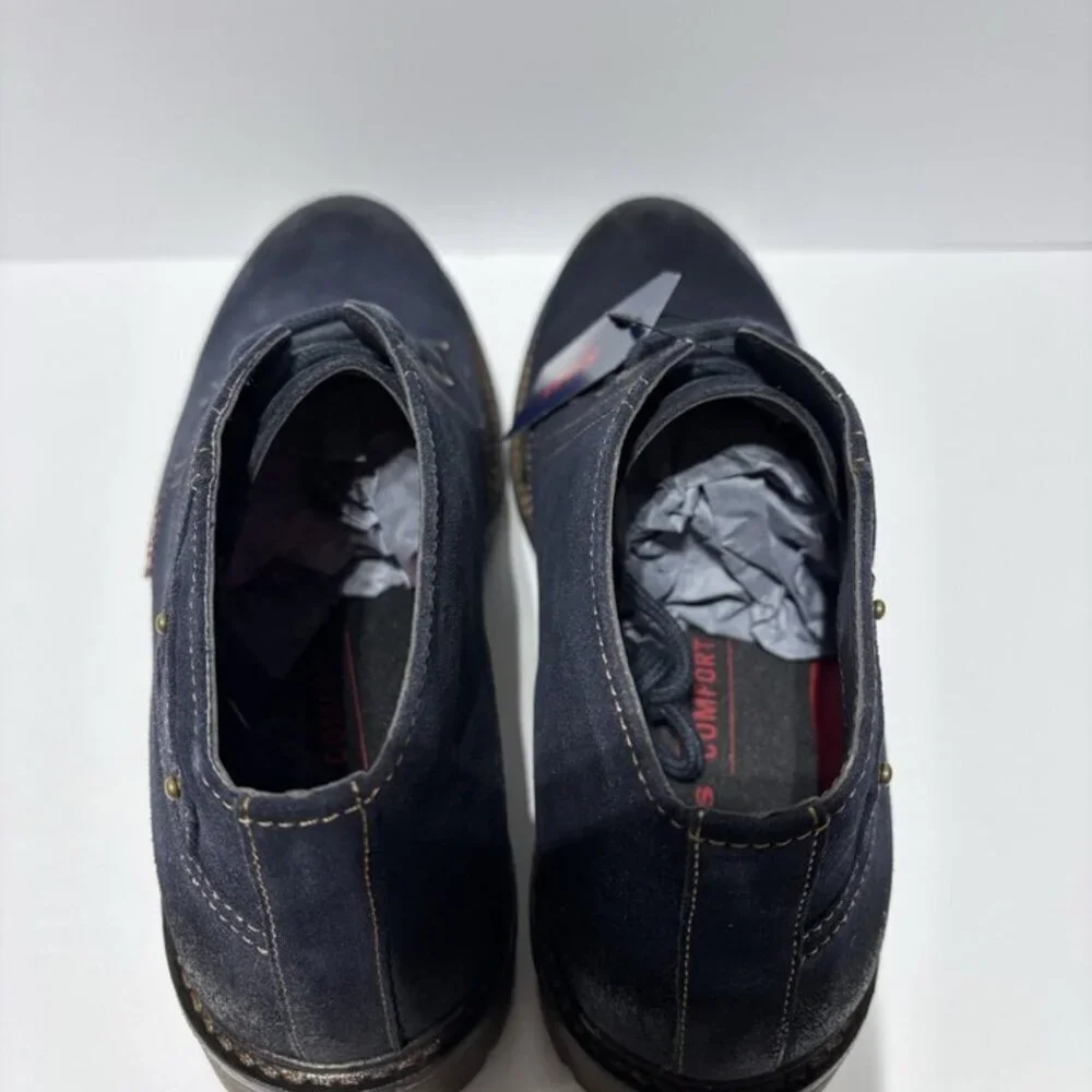 Levi’s Men’s Cambridge Navy Suede Boots, Size 9.5 M